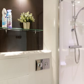 Standard En Suite - Image 5